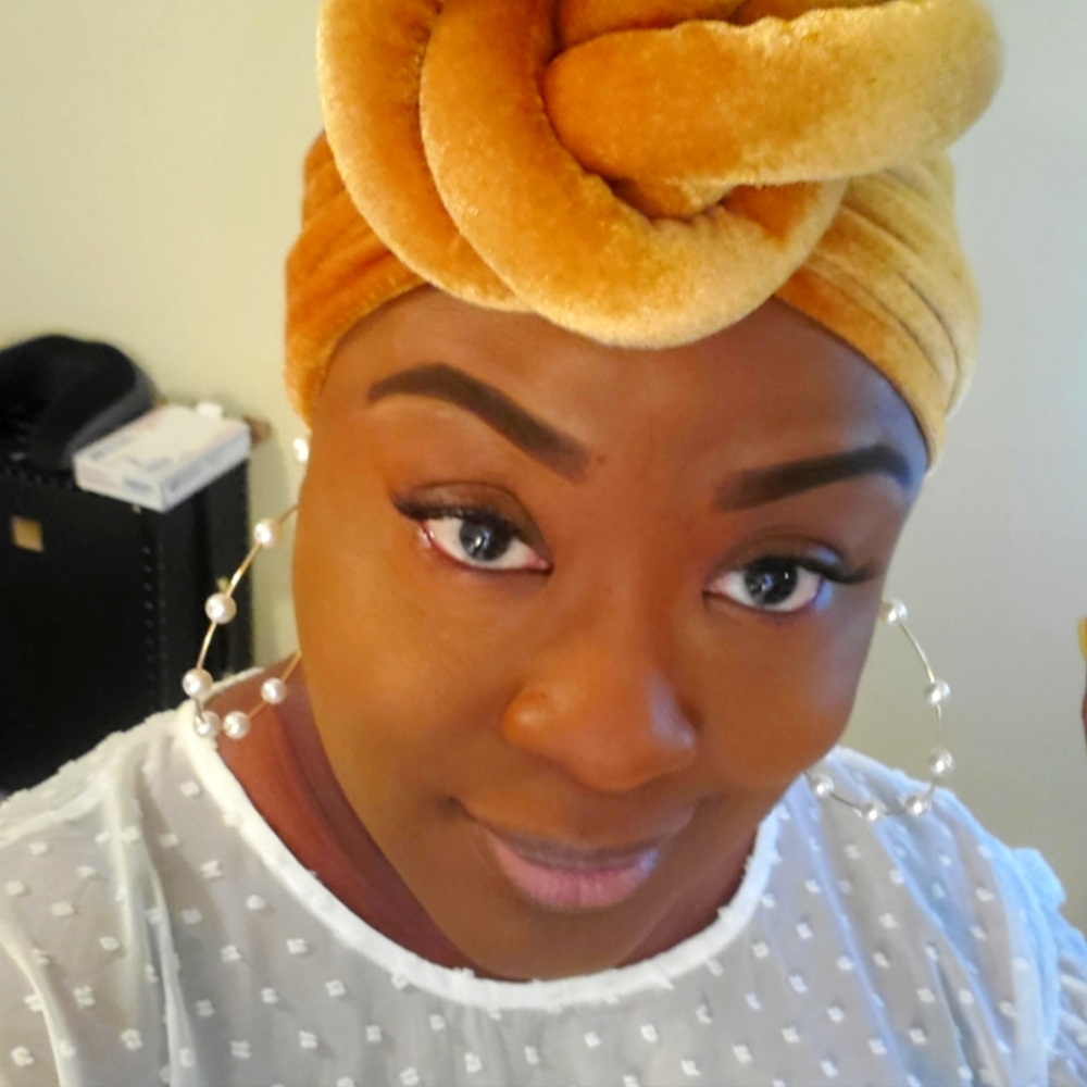 Meet your posher!